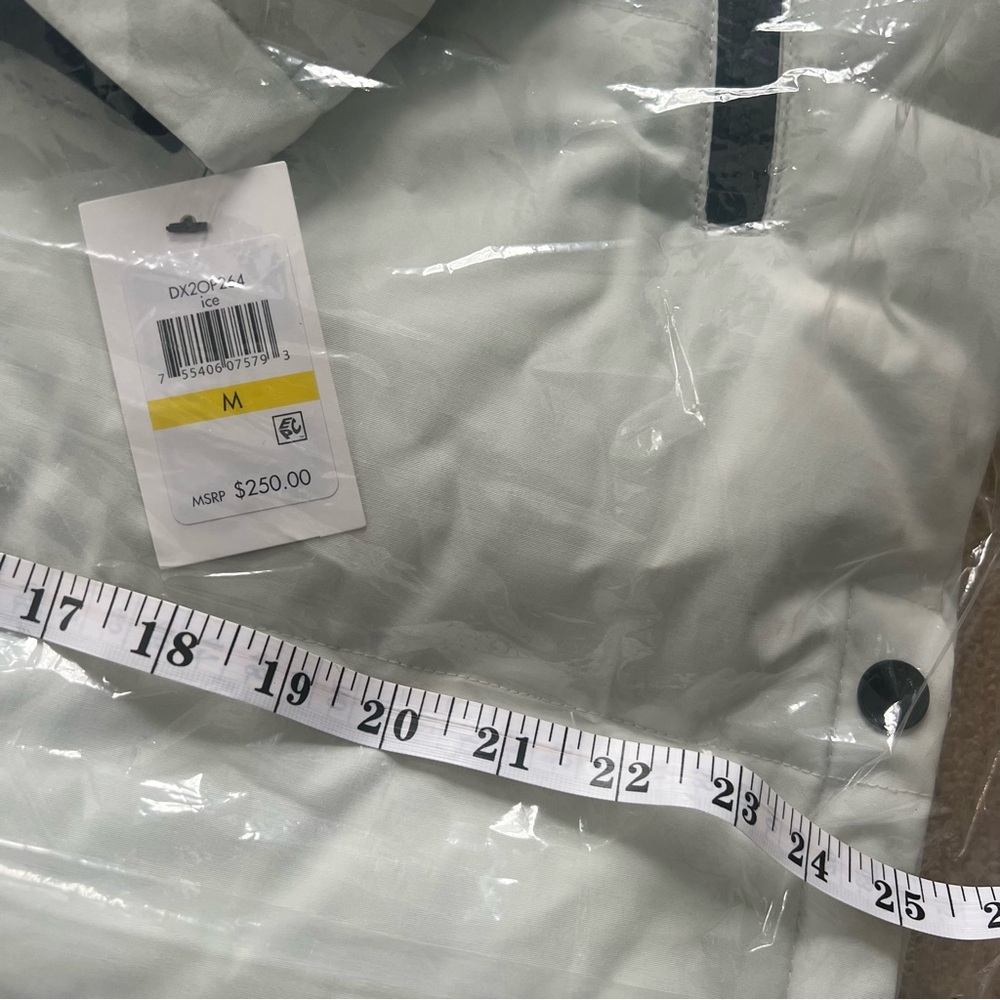 DKNY Long White Puffer Coat - Picture 11 of 11